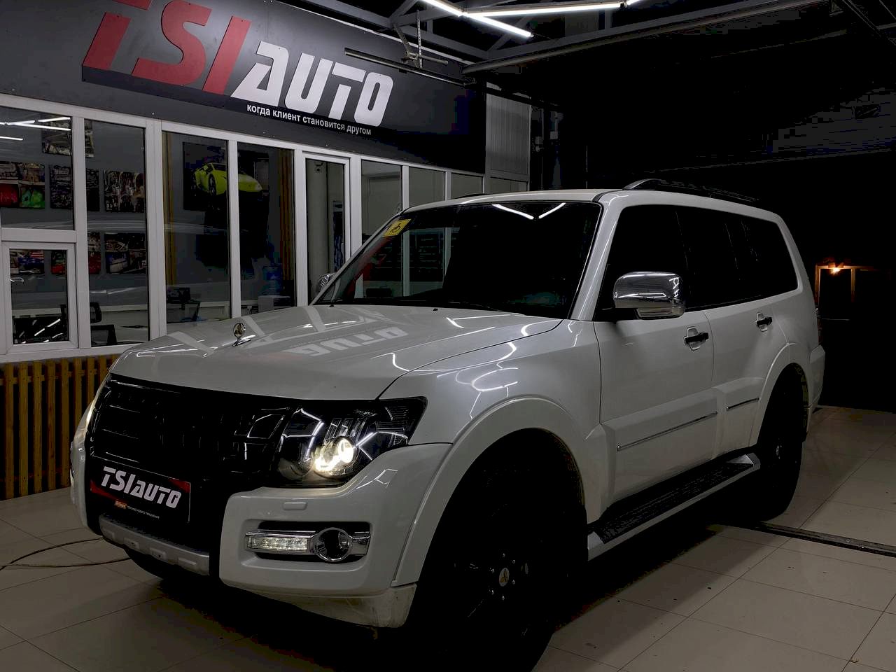 Шумоизоляция арок Mitsubishi Pajero в Алматы Шумоизоляция арок Mitsubishi Pajero в Алматы